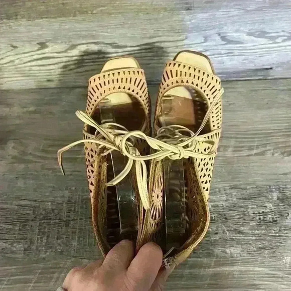 Jeffrey Campbell Rayos Perforated Cut out Wedge Heels Size 9.5 - Picture 9 of 14